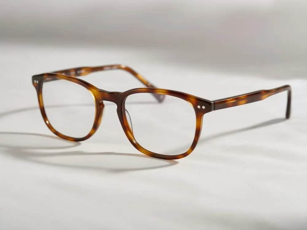 Dla kogo szylkretowe oprawki? Odkryj swój idealny wzór!