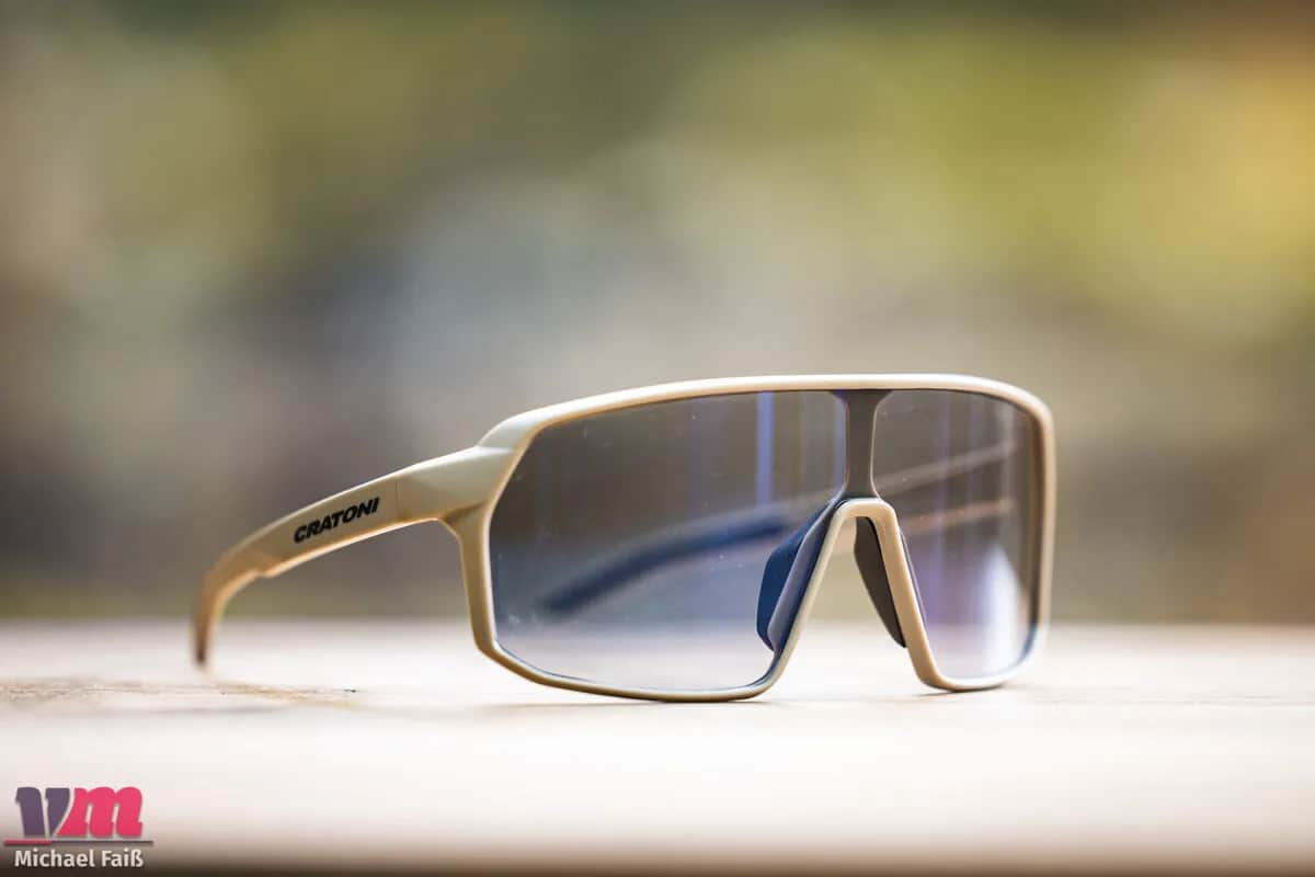 Okulary fotochromowe: Jak działają? Czy to koniec zmieniania okularów?